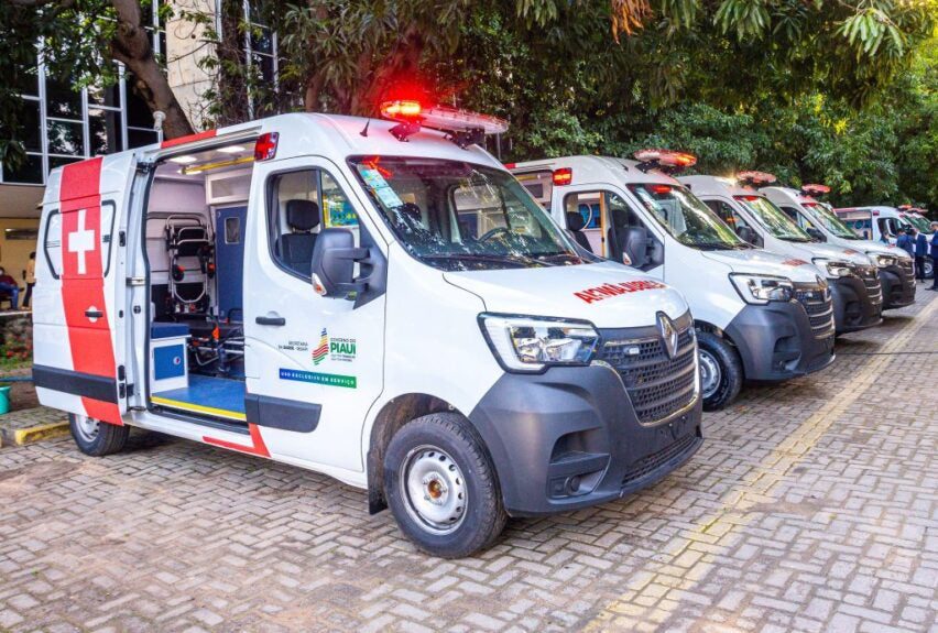 Dez municípios recebem ambulâncias para pacientes de alto risco