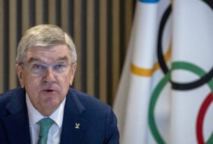 Rússia intensifica críticas a Thomas Bach, presidente do COI