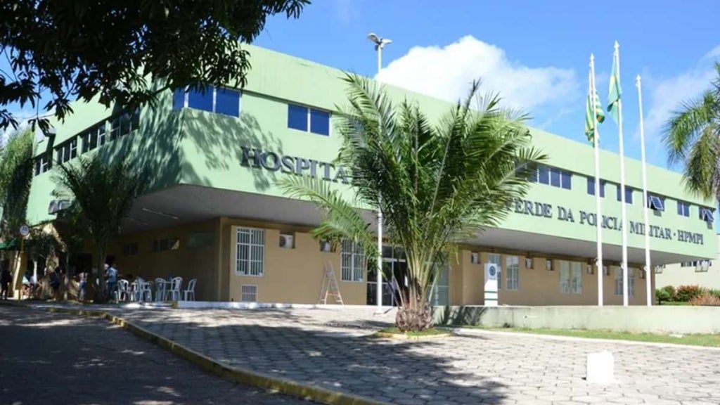 Cabo da Polícia Militar é baleado no rosto durante