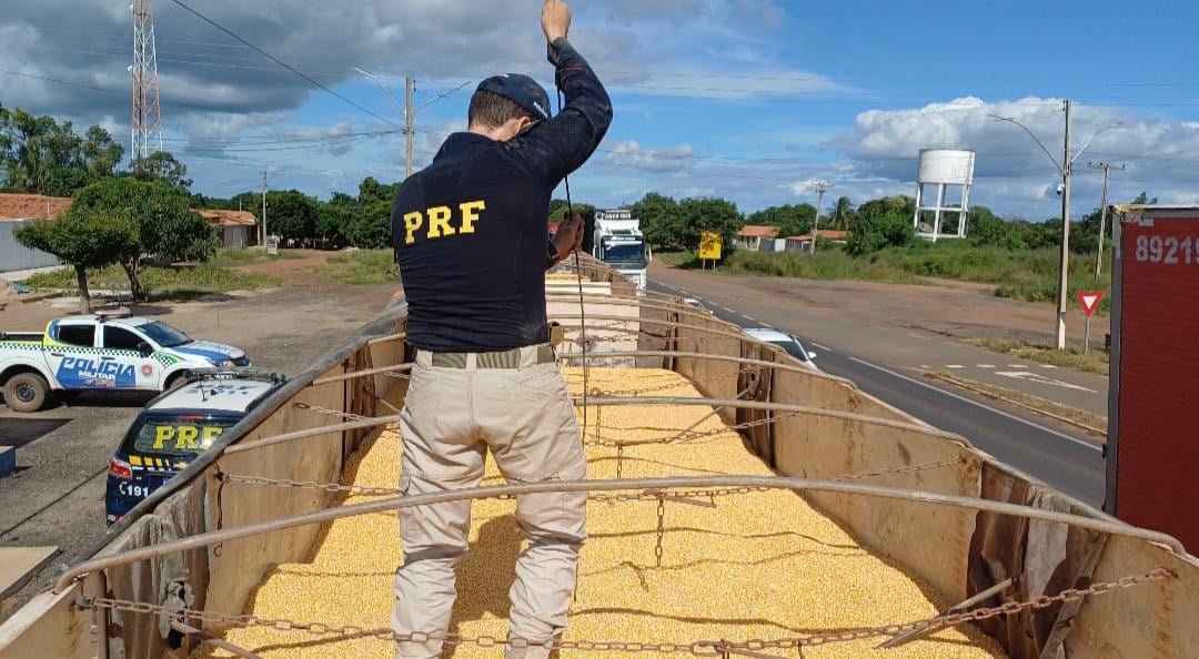 PRF em Picos-PI realiza a maior apreensão de cocaína do ano no Brasil — Polícia Rodoviária Federal