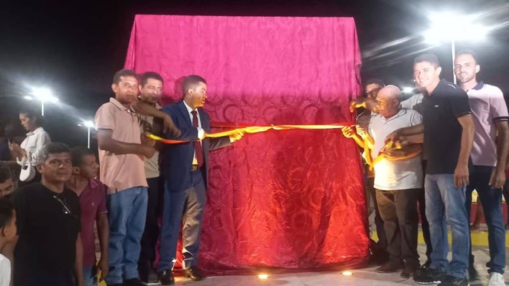 São Francisco do MA inaugura reforma histórica da Praça da Matriz com exibição de documentário