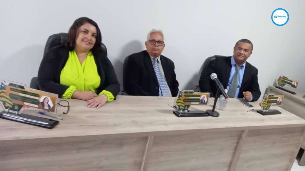 Neide Cabedo homenageia as mães durante sessão em Pajeú do Piauí