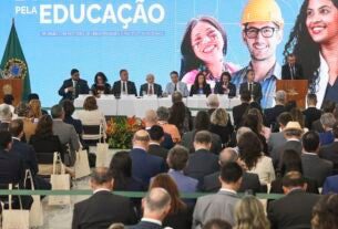 Governo anuncia R$ 5,5 bi para obras e novos campi universitários