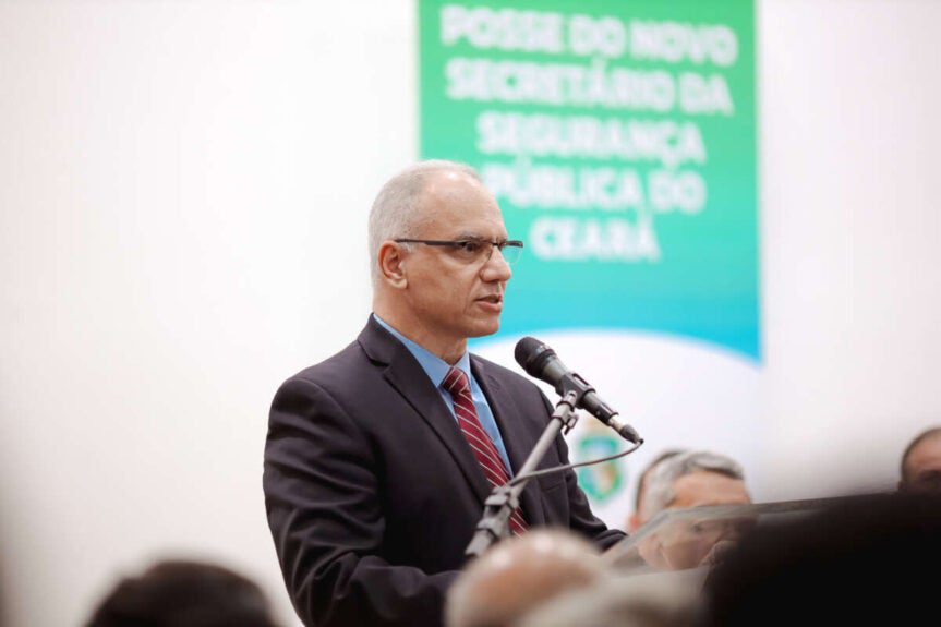 Em posse do novo secretário da Segurança Pública, governador Elmano anuncia comitê estratégico para combater a criminalidade