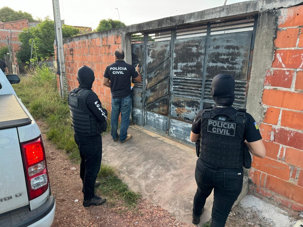 Polícia Civil cumpre mandados por roubos de veículos em três cidades do Piauí