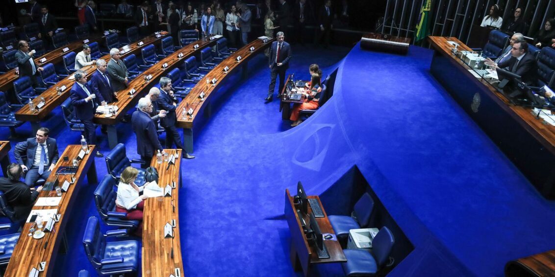 Senado aprova bolsa para apoiar permanência de alunos em universidades