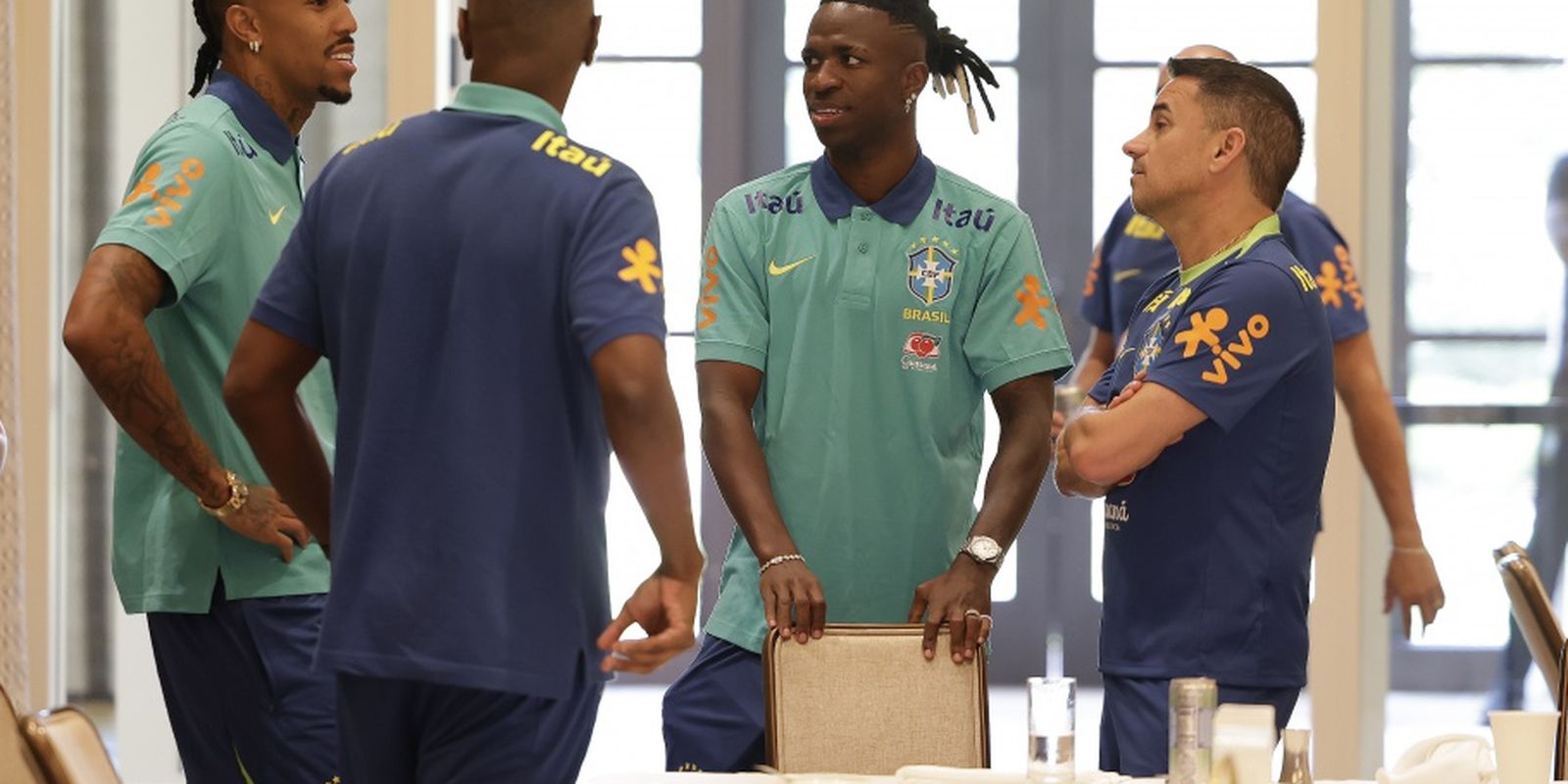 Vini Jr, Militão e Rodrygo se apresentam à seleção brasileira nos EUA