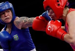 Bia Ferreira inicia torneio olímpico de boxe com triunfo incontestável