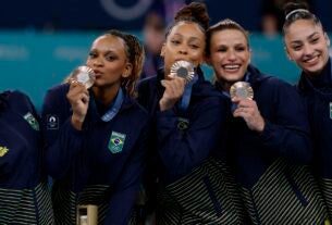 Equipe feminina conquista bronze na ginástica artística em Paris