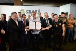 Governo do Ceará garante princípio da paridade aos policiais civis do Estado