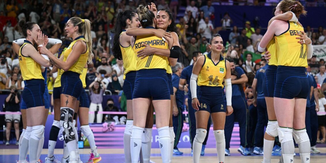 Brasil supera Turquia e conquista bronze no vôlei feminino em Paris