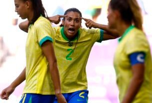 Futebol feminino perde para a Espanha, mas avança para as quartas