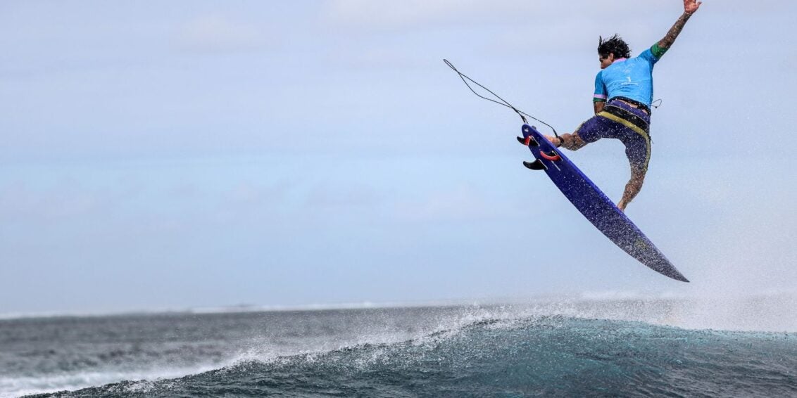 Gabriel Medina garante bronze para o Brasil no surfe masculino