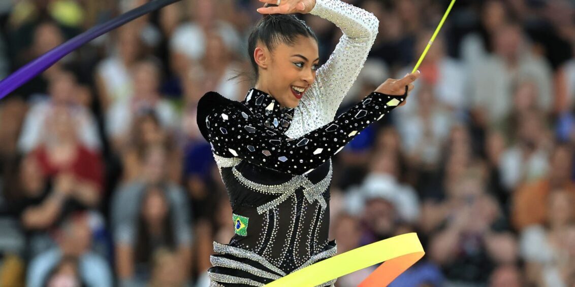 Ginástica rítmica: Bárbara Domingos põe Brasil em 1ª final individual