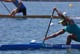 Isaquias Queiroz avança direto à semifinal da canoa individual