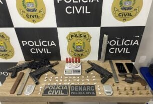 Polícia Civil prende 11 pessoas e cumpre 7 mandados de busca durante operação contra o tráfico de drogas no litoral