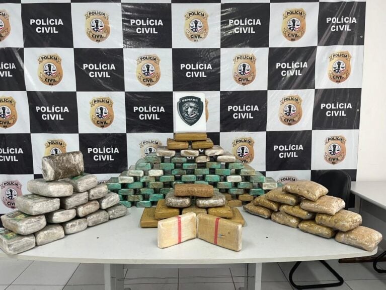 POLÍCIA CIVIL DO MARANHÃO APREENDE 160 KG DE DROGAS E PRENDE TRÊS HOMENS POR TRÁFICO E ASSOCIAÇÃO PARA O TRÁFICO DE DROGAS, EM ITAPECURU-MIRIM