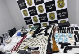 Polícia Civil prende 14 pessoas, apreende armas, drogas e munições durante operação em Floriano