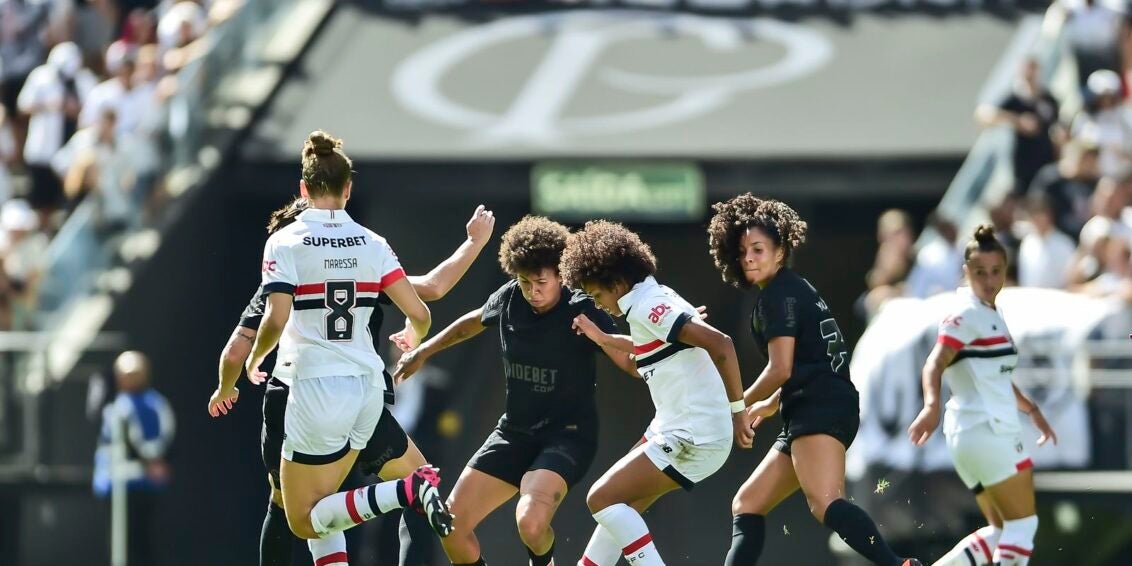 São Paulo e Corinthians chegam à final do Brasileiro Feminino