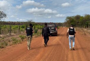 INVESTIGADO POR TRÁFICO DE DROGAS É PRESO EM FLAGRANTE POR POSSE ILEGAL DE ARMA DE FOGO, EM SÃO DOMINGOS DO MARANHÃO