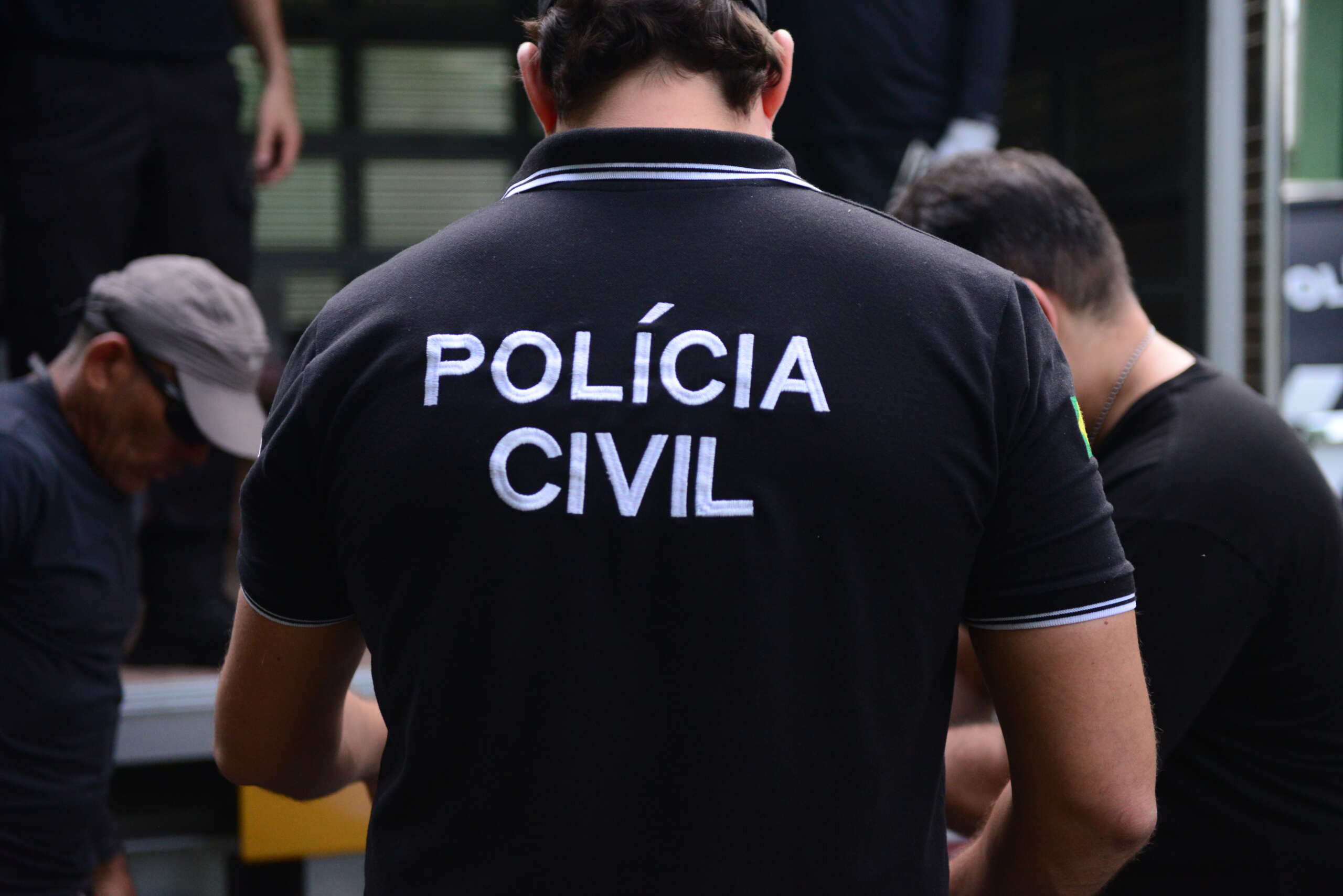 Polícia Civil captura condenada por roubo na Capital