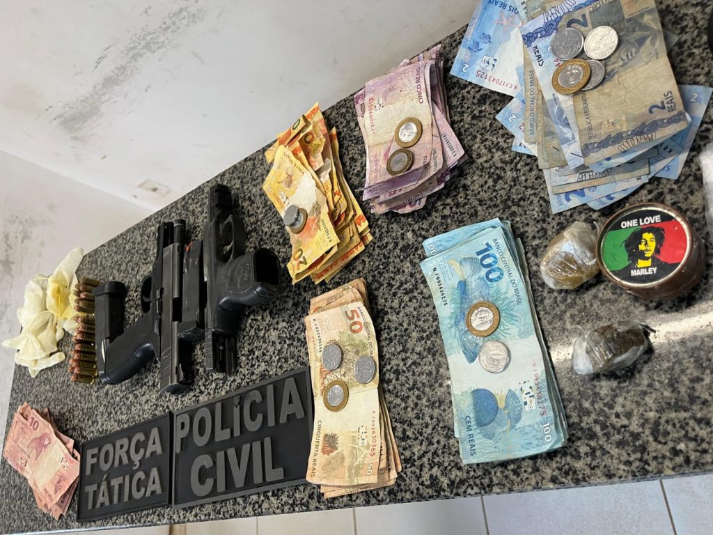 OPERAÇÃO POLICIAL PRENDE DUAS PESSOAS E APREENDE ARMAS DE FOGO EM SÃO BENTO