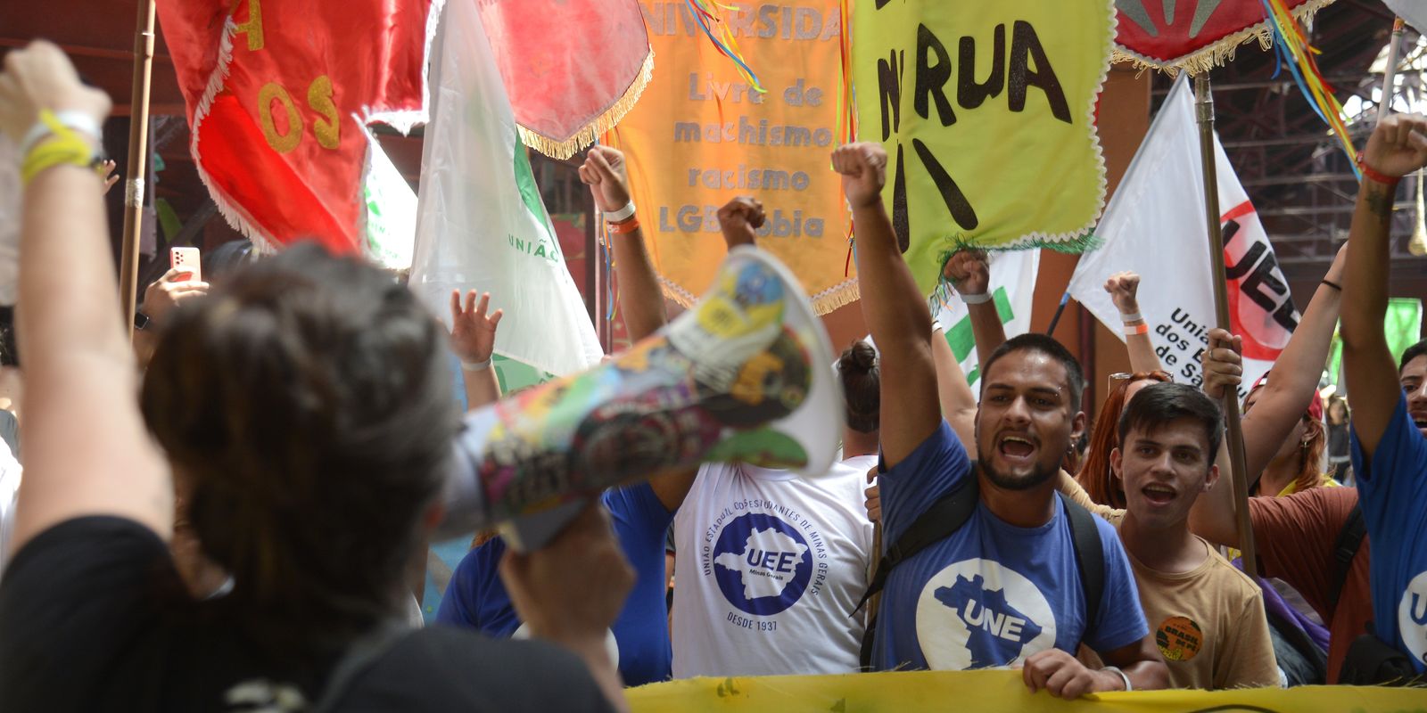 Bienal da UNE leva ao Recife debate sobre política, cultura e educação