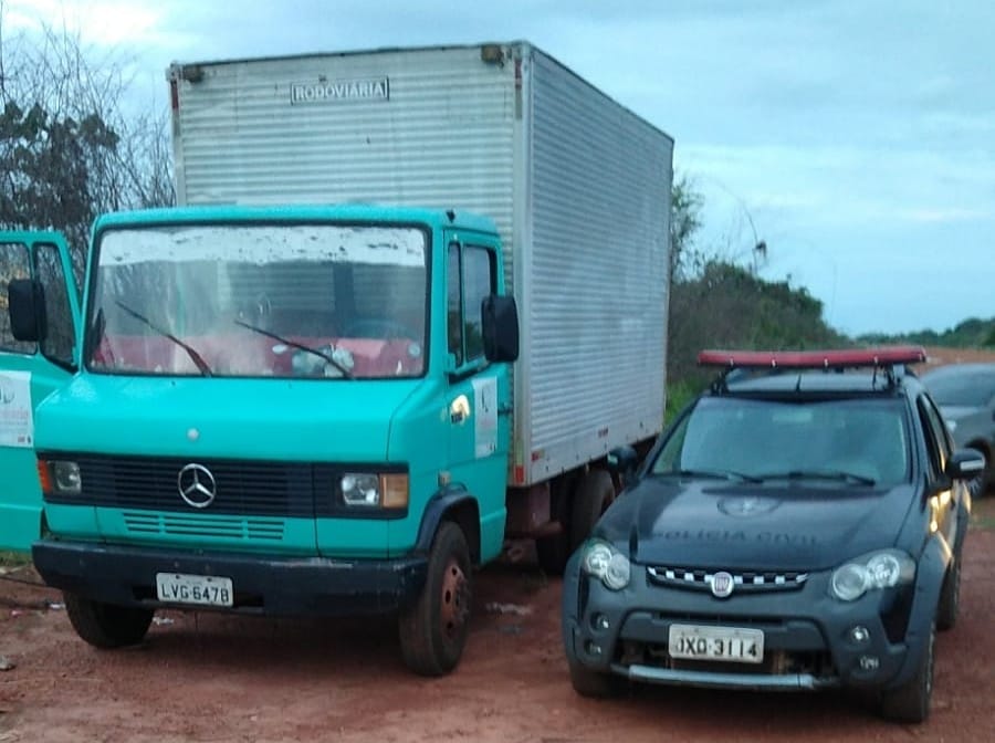 POLÍCIA CIVIL RECUPERA CAMINHÃO E CARGA DE UTENSÍLIOS DOMÉSTICOS FURTADOS EM CAXIAS