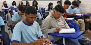 Estudantes apontam impactos do Pé-de-Meia e já planejam futuro