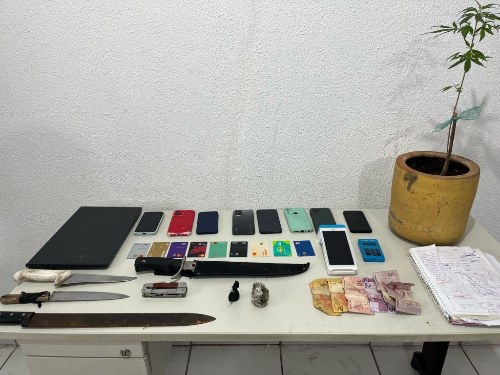 Polícia Civil prende duas pessoas por tráfico de drogas na zona leste da capital