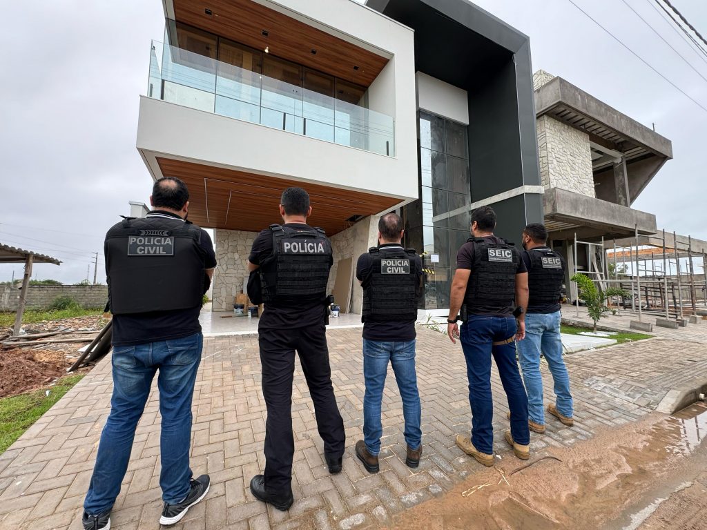 Policia Civil do Maranhão cumpre mandados judiciais em endereços ligados a influenciador investigado por promover rifas ilegais, em Santa Inês