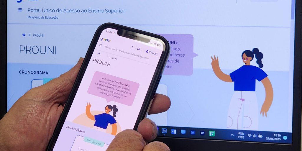 Prouni: convocados da lista de espera devem entregar dados até sexta
