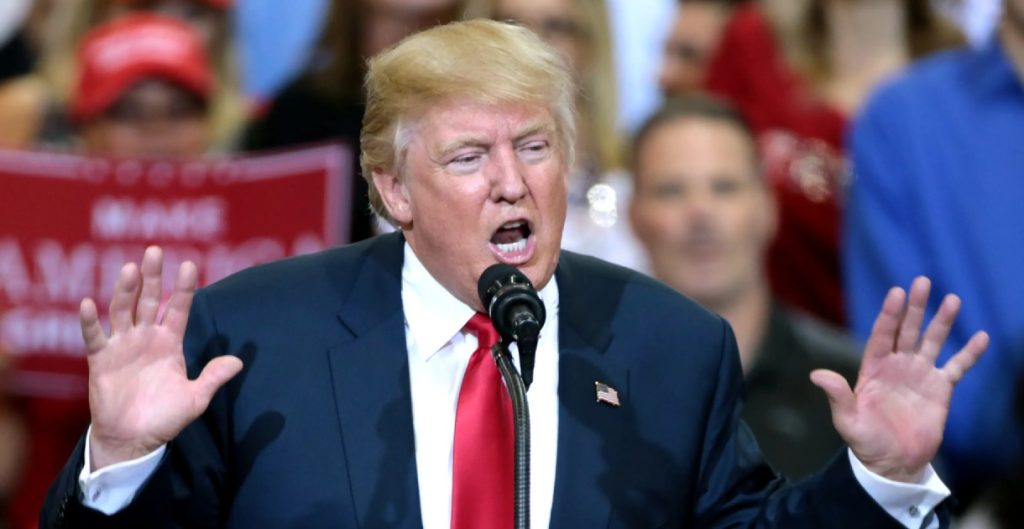 Tensão entre EUA e Brasil cresce com julgamento de Bolsonaro