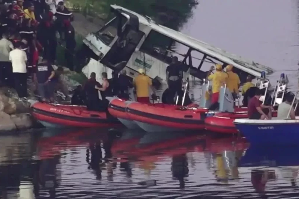 Acidente de ônibus na Argélia