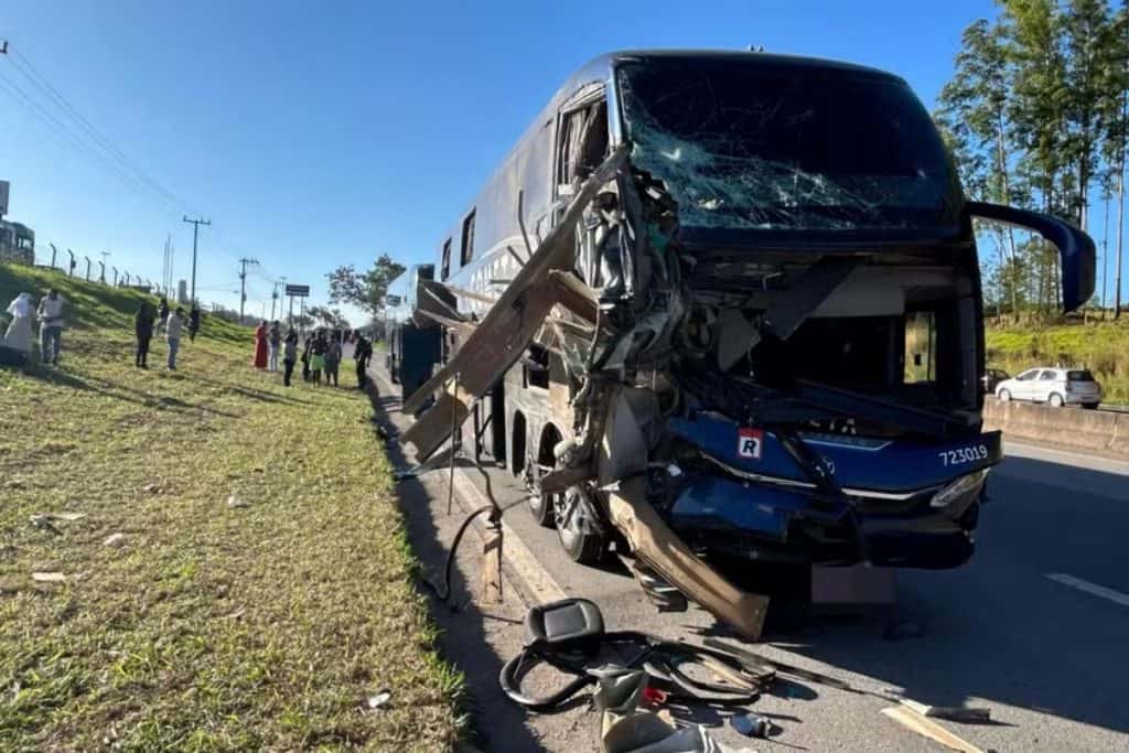 Quatro mortos acidente de ônibus juiz de fora