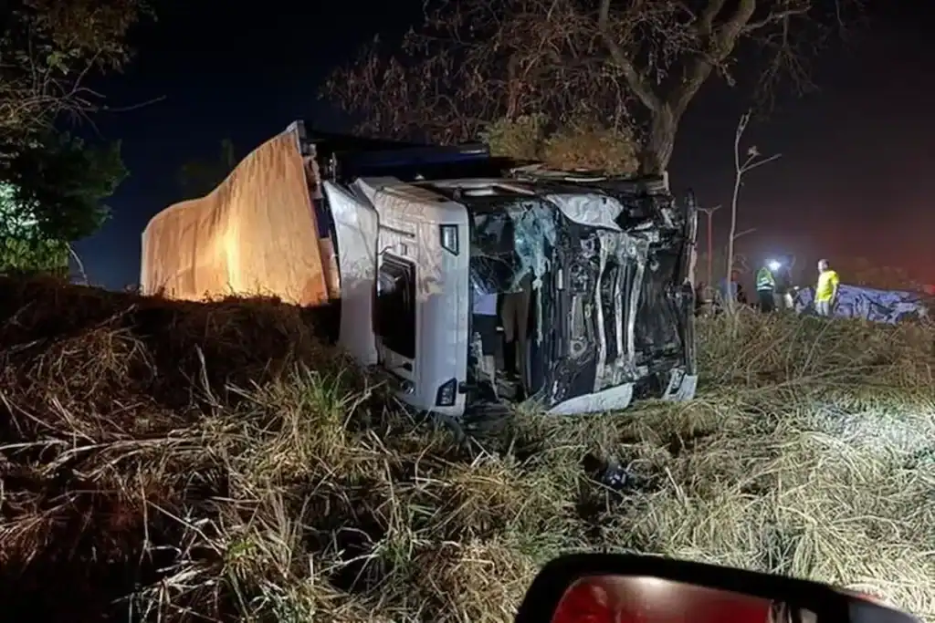 acidente moto carros oito mortos em goiás