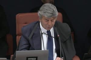 Ministro Fux pede anulação do julgamento de Bolsonaro