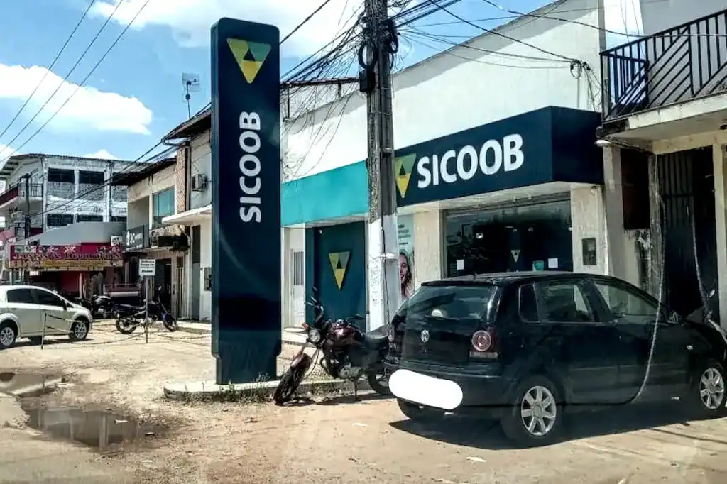 Fachada da agência bancária Sicoob de Itapecuru Mirim
