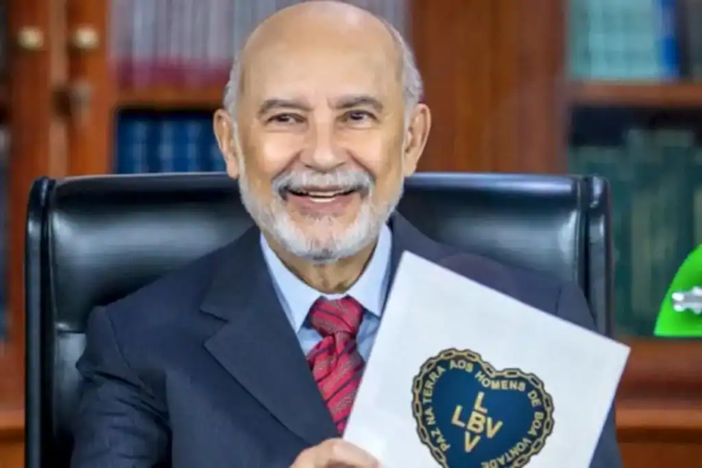 Foto de José de Paiva Netto, presidente da Legião da Boa Vontade