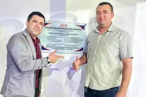 José Dailson (Pajeú) ao lado do presidente do Sinte no evento em Canto do Buriti