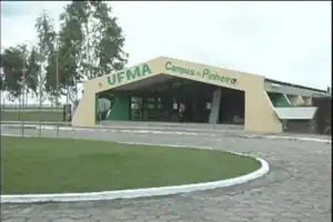 Fachada do Centro de Ciências de Pinheiro da UFMA, onde ocorreu a prisão do vigilante.