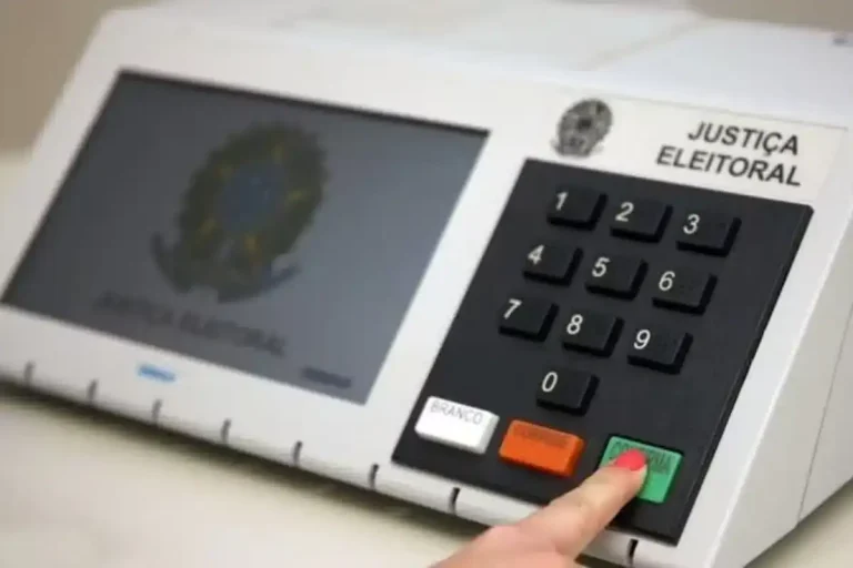 No Piauí, Justiça Eleitoral cassa prefeita reeleita e vice de Jurema por fraude