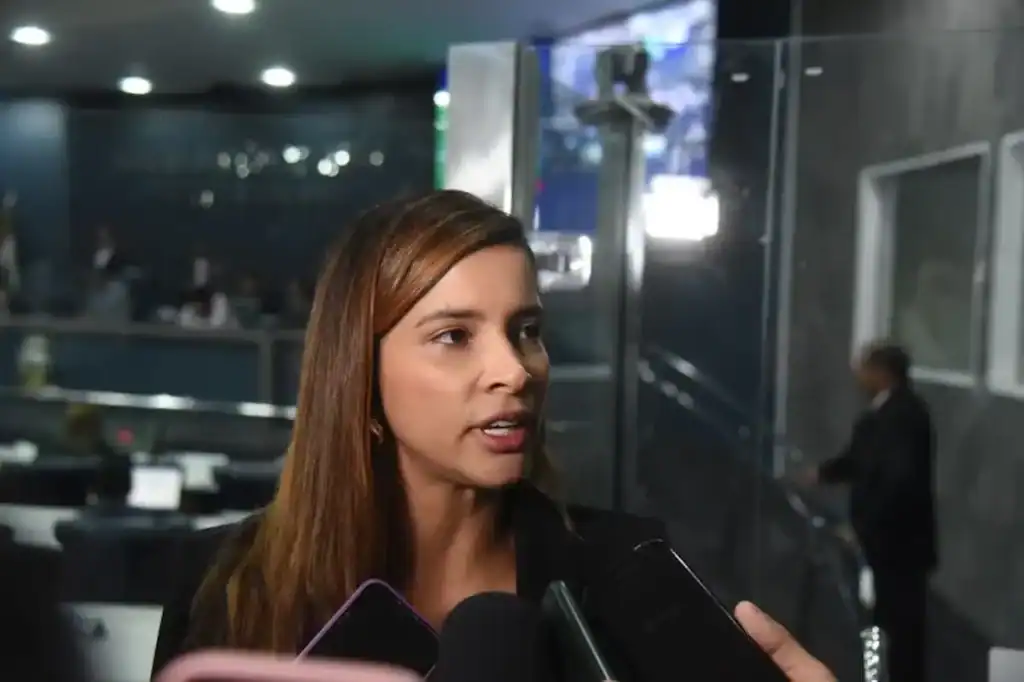 Vereadora Tatiana Medeiros em imagem de arquivo após decisão judicial que anulou prova principal.