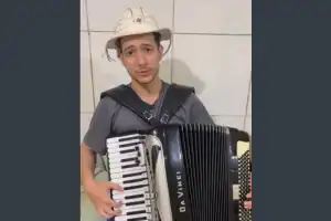 Cantor Jaílson Pereira da Silva Melo, de 27 anos, vítima de acidente fatal na BR-104, na Paraíba.