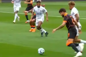 Jogadores do Ceará comemoram gol marcado contra o Corinthians