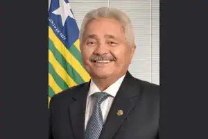 Elmano Férrer discursando na Câmara dos Deputados [i]