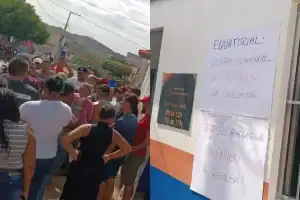 Grupo de moradores em Paulistana protestando em frente à sede da Equatorial