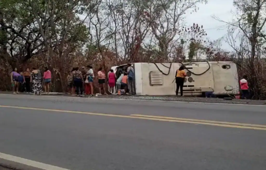 grave acidente com ônibus