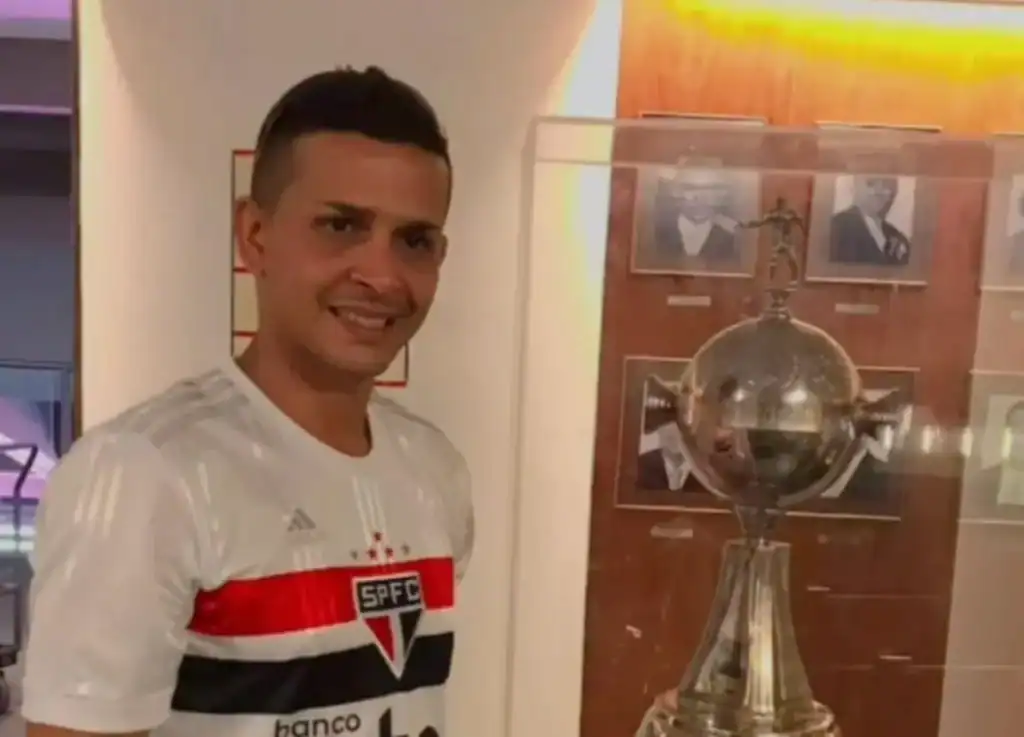 Bento Ferreira Neto, 37 anos, que morreu após mal súbito durante partida de futebol em Lucas do Rio Verde, MT