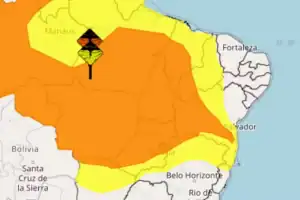 Gráfico de reprodução do Inmet mostrando a classificação de risco de chuvas nos níveis amarelo (perigo potencial) e laranja (perigo).